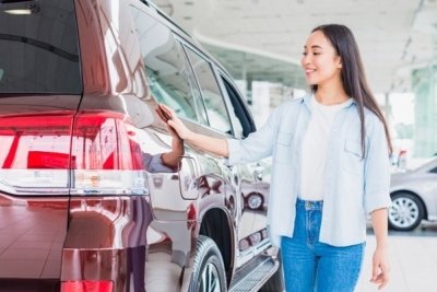 Tips memilih mobil sewaan